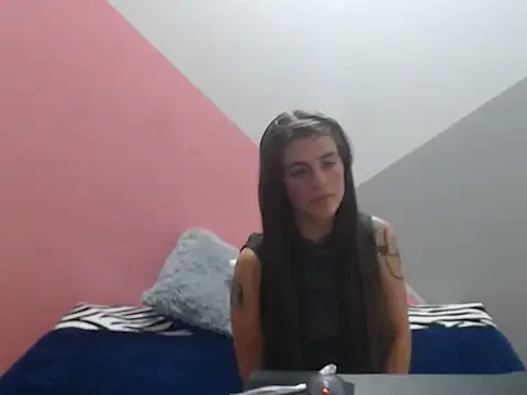 Snapshot of Merily_streep chatting on 11-04-25, 06:33 Merily streep online show from 11-04-25, 06:33