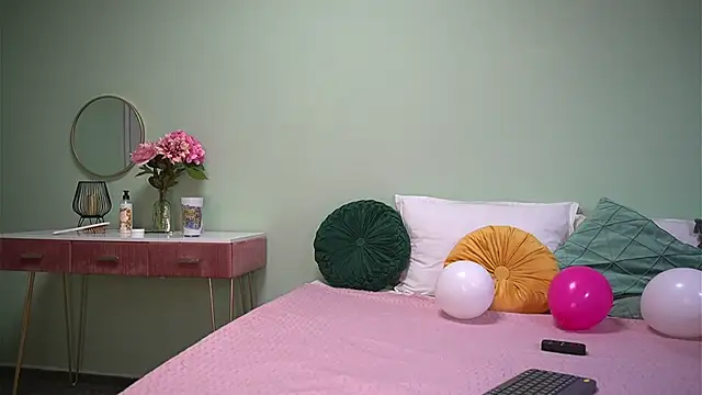 Snapshot of HaileyMoonn chatting on 03-11-25, 07:35 HaileyMoonn online show from 03-11-25, 07:35