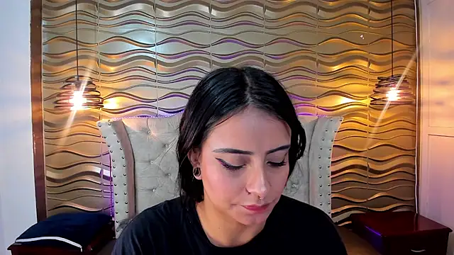 Andreita Jones online show from 10-18-25, 01:02