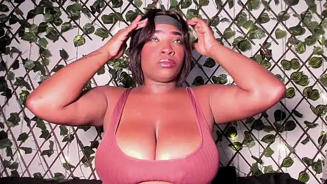 AlondraFerri1 online show from 12-16-25, 03:00