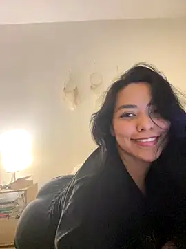 Snapshot of PetitLumiere chatting on 12-03-24, 04:10 PetitLumiere online show from 12-03-24, 04:10