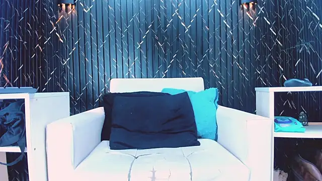 Snapshot of ricky_vill_ chatting on 06-27-26, 12:00 ricky vill online show from 06-27-26, 12:00