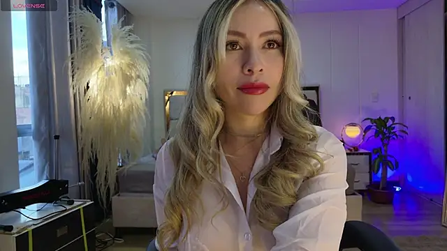 Ammy Castro online show from 10-24-25, 09:36