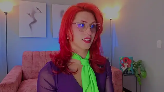 Juliana Saenzz online show from 12-21-25, 06:20