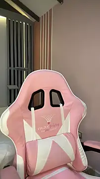 Victoria-And1 online show from 01-10-26, 02:07