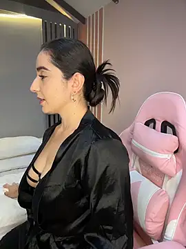 Victoria-And1 online show from 03-25-26, 01:39