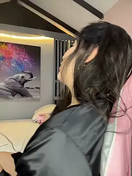 Victoria-And1 online show from 04-07-26, 01:40