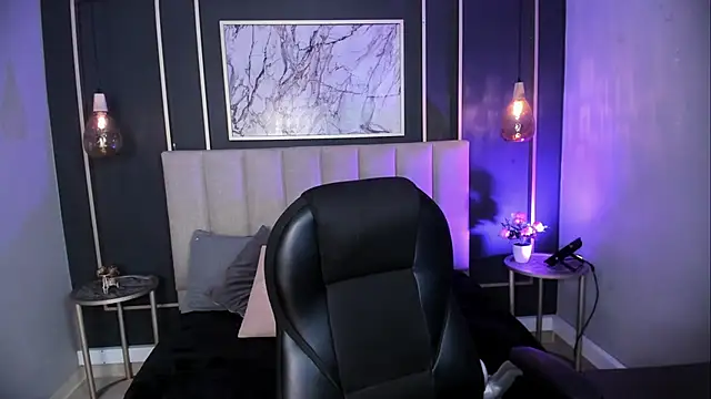 kira moon   online show from 09-25-25, 09:10