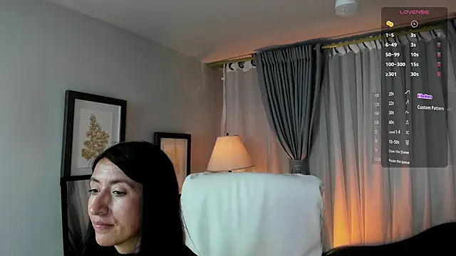 kira moon   online show from 10-19-25, 08:22