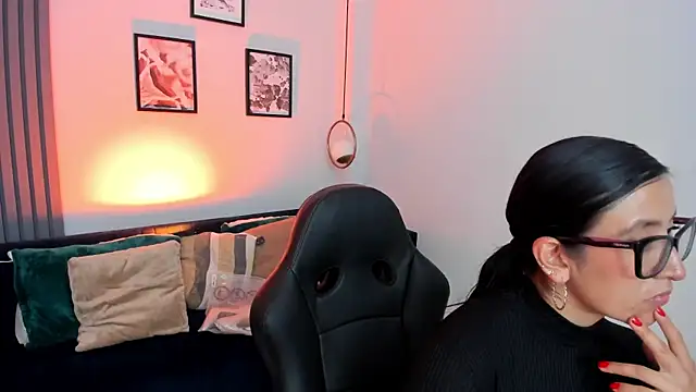 kira moon   online show from 02-24-26, 08:42