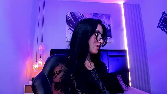 kira moon   online show from 04-01-26, 10:50