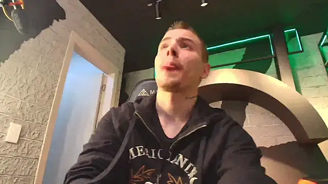JordanThompson  online show from 10-21-25, 11:09