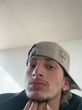 Snapshot of Scott_sex7 chatting on 02-27-26, 08:30 Scott sex7 online show from 02-27-26, 08:30