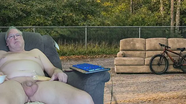 ButtCrackShowing-OOPS online show from 05-09-26, 03:32