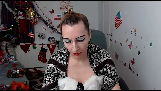 Snapshot of EvelynAngell chatting on 12-09-24, 06:55 EvelynAngell online show from 12-09-24, 06:55