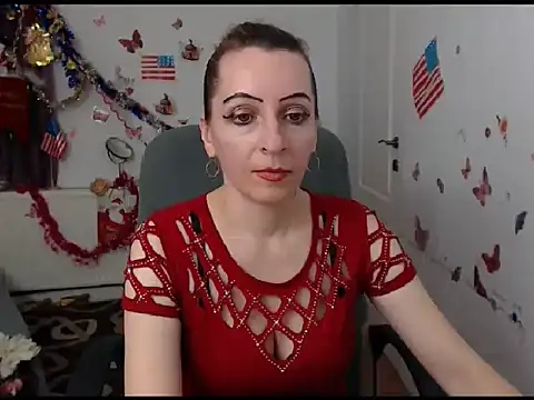 Snapshot of EvelynAngell chatting on 01-10-25, 10:06 EvelynAngell online show from 01-10-25, 10:06