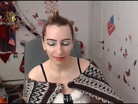 Snapshot of EvelynAngell chatting on 12-09-24, 10:00 EvelynAngell online show from 12-09-24, 10:00