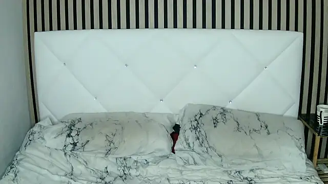 xxNoeliaxx online show from 02-27-25, 08:13