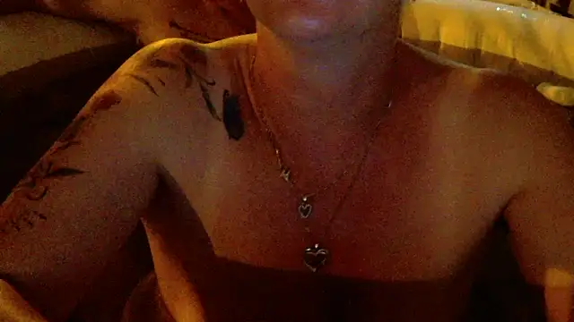 xxNoeliaxx online show from 05-22-26, 08:07