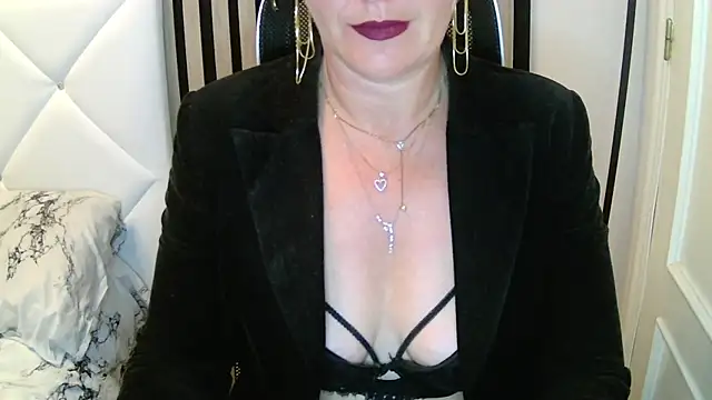 xxNoeliaxx online show from 12-15-25, 08:09