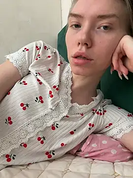 Lisaaa Alisa online show from 06-01-26, 04:45