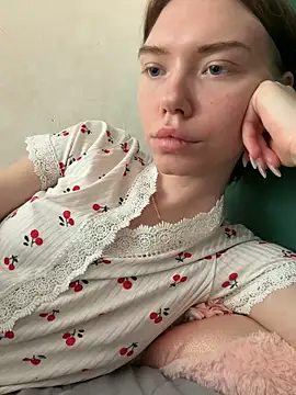 Lisaaa Alisa online show from 05-14-26, 04:42