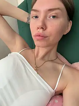 Lisaaa Alisa online show from 05-26-26, 04:10