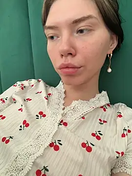 Lisaaa Alisa online show from 05-20-26, 04:09