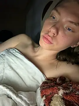 Snapshot of Lisaaa_Alisa chatting on 06-16-26, 10:21 Lisaaa Alisa online show from 06-16-26, 10:21