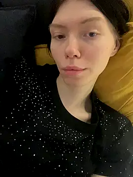 Lisaaa Alisa online show from 12-20-25, 09:01