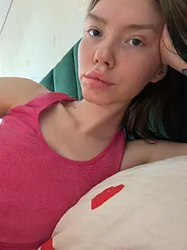 Snapshot of Lisaaa_Alisa chatting on 06-15-26, 08:25 Lisaaa Alisa online show from 06-15-26, 08:25
