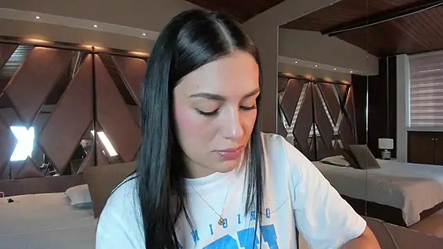 carina rossi online show from 10-15-25, 12:24