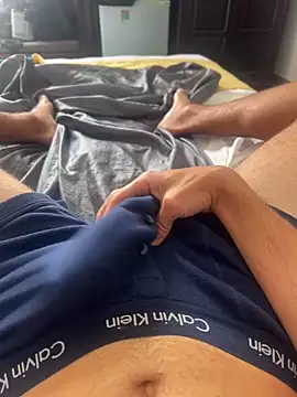 h0rnyguy001 online show from 02-11-26, 03:06