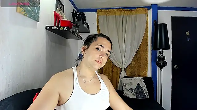 Snapshot of SARAMISHA chatting on 03-05-26, 04:47 SARAMISHA online show from 03-05-26, 04:47