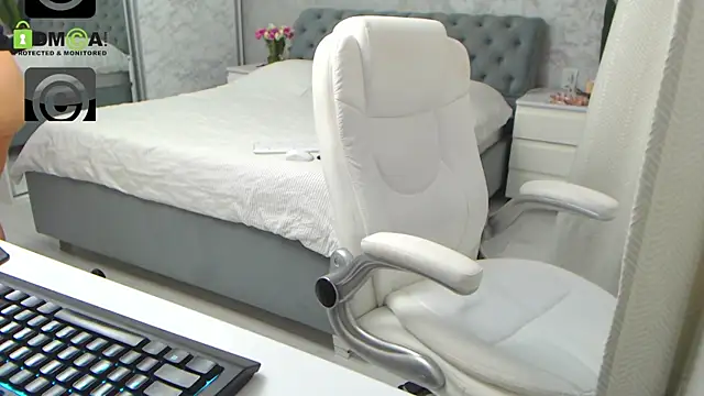 Ellysse  online show from 11-07-25, 10:53