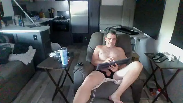 Snapshot of lateniter chatting on 06-30-26, 12:32 lateniter online show from 06-30-26, 12:32