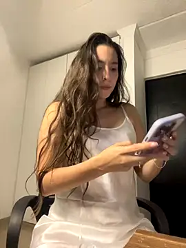 LittleDoll    online show from 11-13-25, 10:57