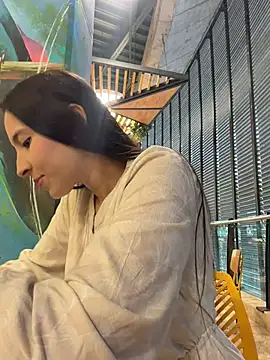 LittleDoll    online show from 04-15-26, 01:04