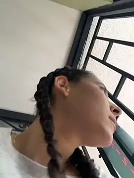 LittleDoll    online show from 02-17-26, 01:41