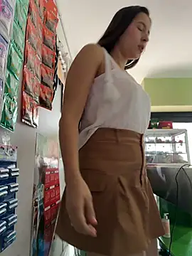 LittleDoll    online show from 03-05-26, 12:57