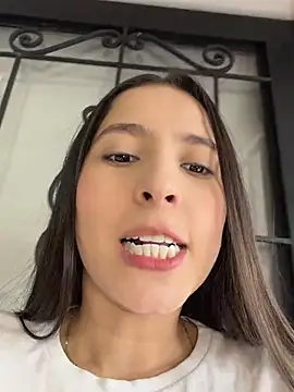 LittleDoll    online show from 04-08-26, 12:06