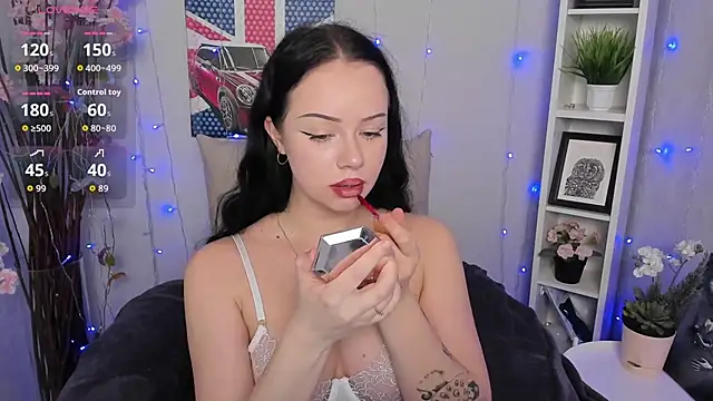 Snapshot of Lori__Hell chatting on 02-13-26, 03:17 Lori Hell online show from 02-13-26, 03:17