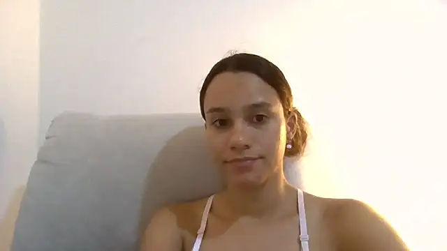 Snapshot of SamanthaWatson chatting on 06-27-26, 02:39 SamanthaWatson online show from 06-27-26, 02:39
