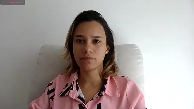 Snapshot of SamanthaWatson chatting on 06-07-26, 03:50 SamanthaWatson online show from 06-07-26, 03:50