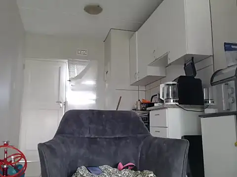 officialkhakes za online show from 02-22-26, 07:55