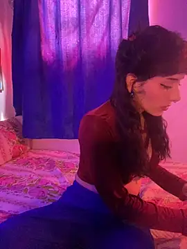 LiliJones  online show from 12-16-25, 04:44