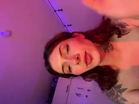 Snapshot of LiliJones_ chatting on 03-22-25, 04:37 LiliJones online show from 03-22-25, 04:37