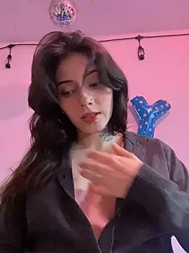 LiliJones  online show from 04-13-26, 08:46