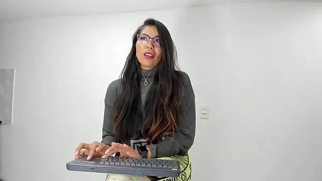Luna Dumont online show from 07-11-26, 11:21