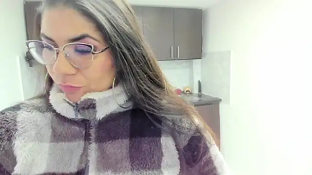 Luna Dumont online show from 12-16-25, 11:14